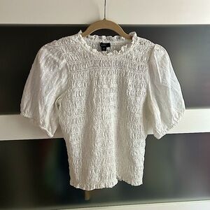 White Jcrew slight puff sleeves top. Fits TTS. Like new!